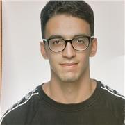 Profesor joven y con ganas de enseñar y hacerlo lo mejor posible. Muy amable y con miles de maneras de enseñar adaptada a cada alumno. Estoy cursando tambien un grado medio de administración y gestión de empresas. Puedo dar clases de Lengua, Matematicas,